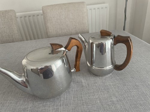 Picquot ware teapot and - ware, jug