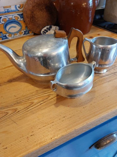Picquot ware teapot milk - picquot, jug