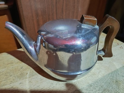 Mid century picquot ware - picquot, t6