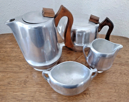 Picquot ware set swage - swage, line